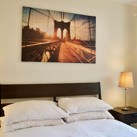 Modern 2 Bedroom City Centre Flat エディンバラ エクステリア 写真