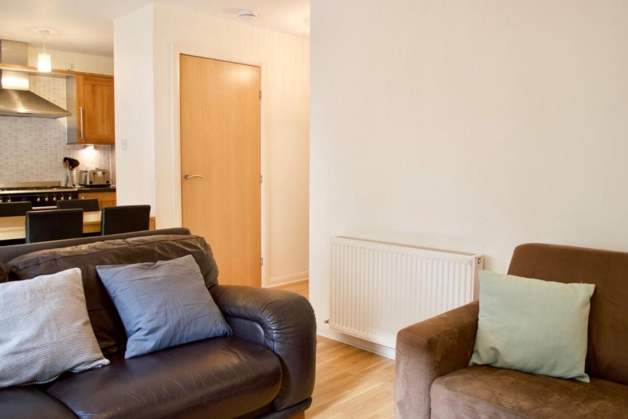 Modern 2 Bedroom City Centre Flat エディンバラ エクステリア 写真