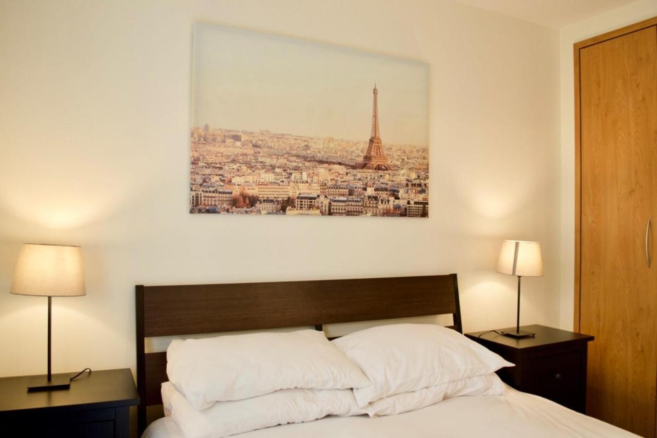 Modern 2 Bedroom City Centre Flat エディンバラ エクステリア 写真